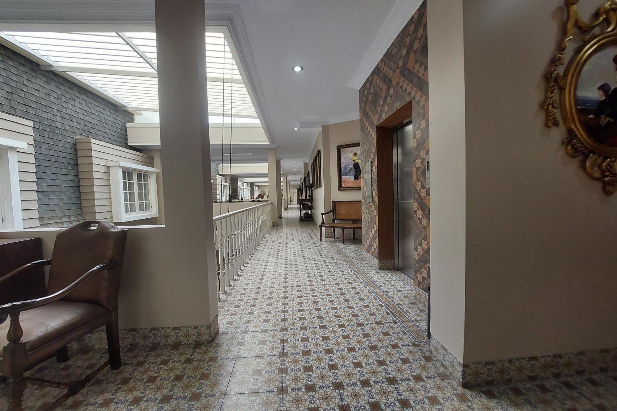 Nonie'S Huis Hotel Medan Exterior photo